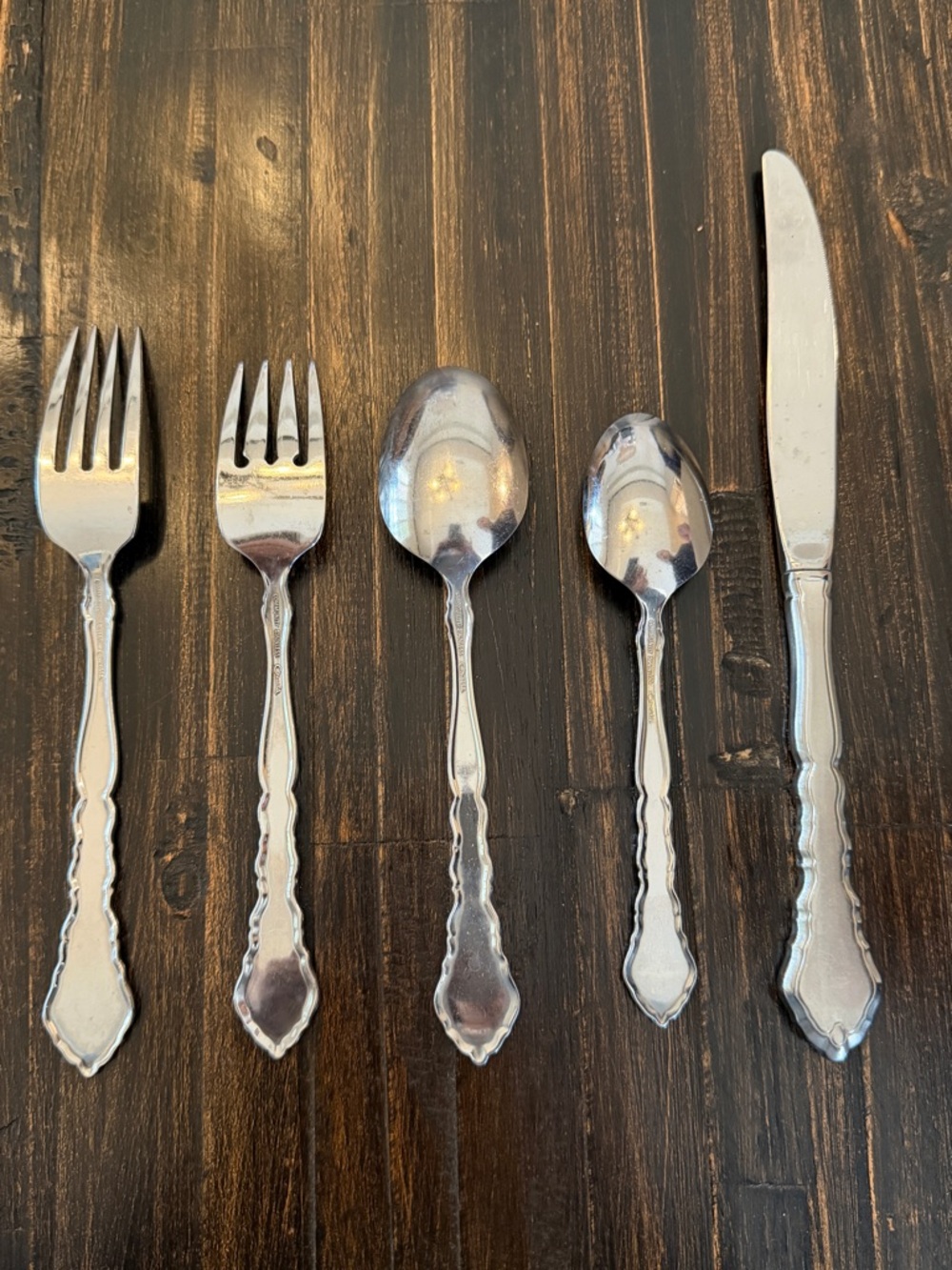 Oneida Community SATINIQUE Stainless Flatware 5 Pieces (set of 4) - Picture 3 of 5